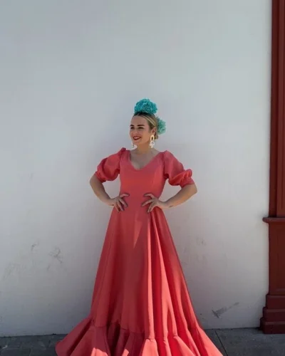 LBF Traje de flamenca Bata Farolillo clasico liso. Talla 36 a 46 varios colores