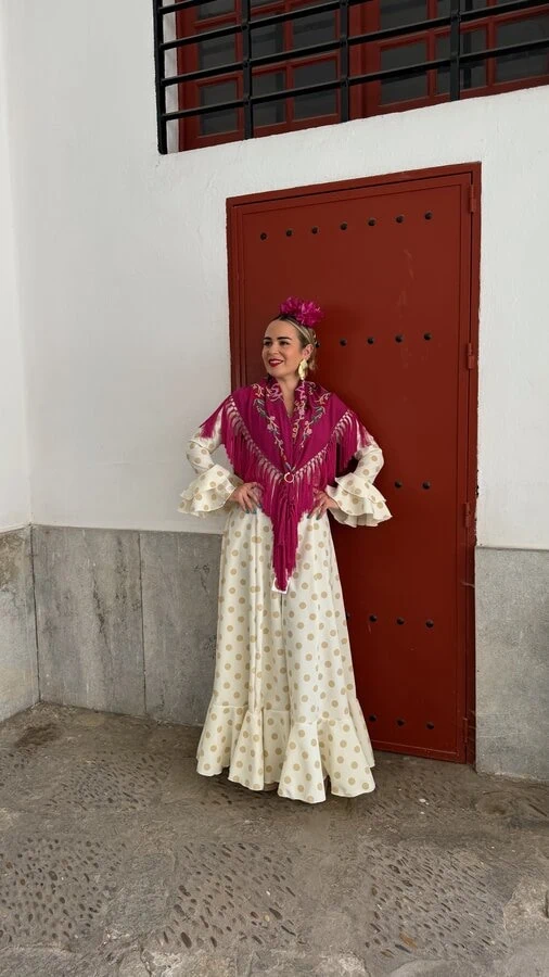 LBF Traje de flamenca bata flocada con raja. Varios colores y tallas disponibles - Imagen 4