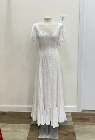 LBF Traje de flamenca Bata perforada. Talla 54