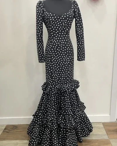 LBF Traje de flamenca Jaén strech . Talla 36 y 46