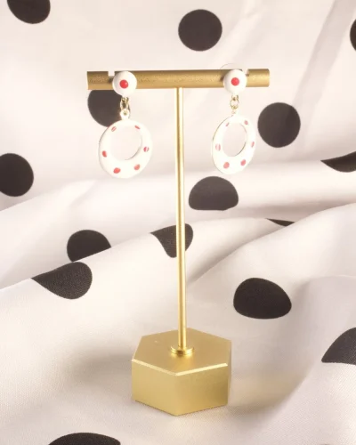 Pendientes aro blanco con lunar rojo