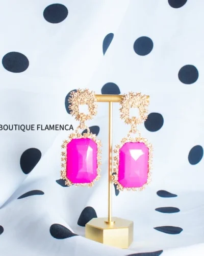 Pendientes cuadrados fucsia y dorados