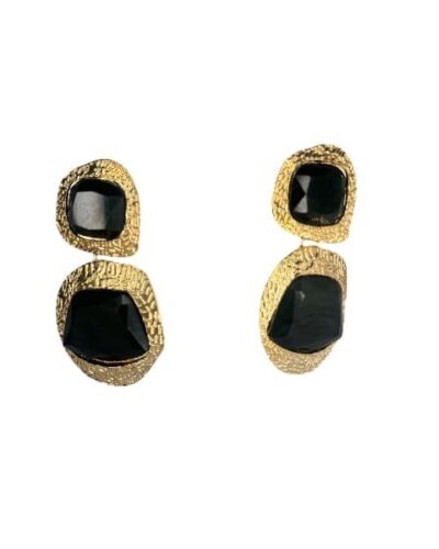 Pendientes asimétrico con piedras negra y base dorada